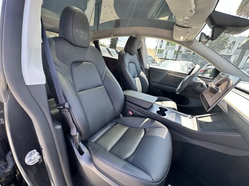 Used 2024 Tesla Model Y Long Range image 13