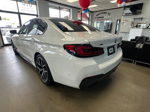 Used 2022 BMW 530i xDrive w/ Executive Package image 11