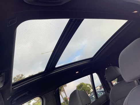 Used 2022 BMW X7 xDrive40i w/ M Sport Package image 21