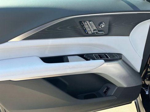 New 2026 Cadillac Lyriq Premium Sport image 21