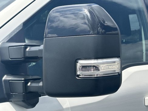 New 2025 Ford F250 Lariat w/ Black Appearance Package image 37