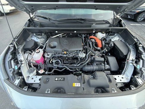 Used 2025 Toyota RAV4 XLE image 12