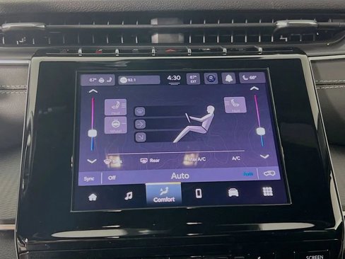 New 2025 Jeep Grand Cherokee Laredo X w/ Luxury Tech Group I image 16