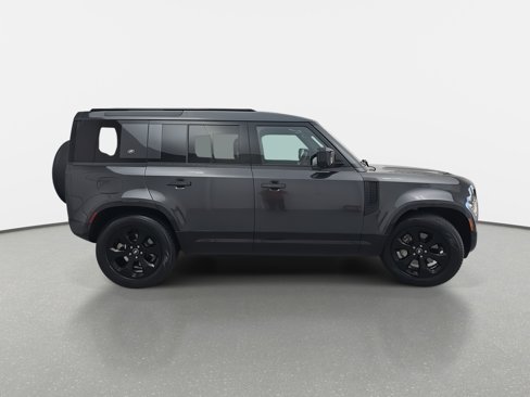 Certified 2024 Land Rover Defender 110 X-Dynamic SE image 4