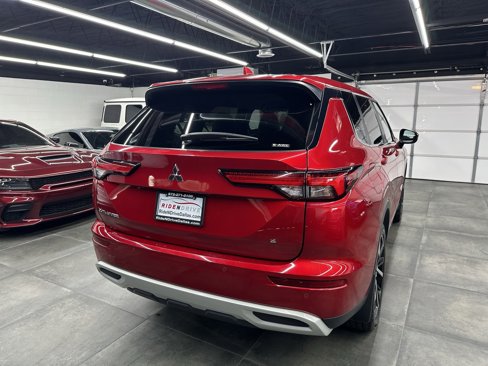 Used 2024 Mitsubishi Outlander SE image 6
