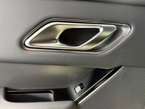 Used 2026 Land Rover Range Rover Velar S image 18