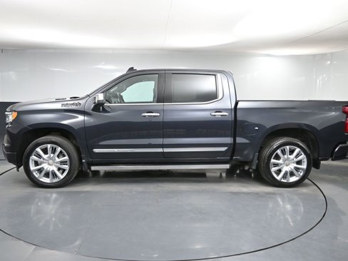 Used 2024 Chevrolet Silverado 1500 High Country image 11