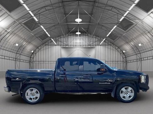 Used 2011 Chevrolet Silverado 1500 LT w/ All-Star Edition image 8
