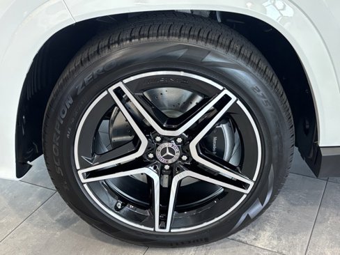New 2026 Mercedes-Benz GLS 450 4MATIC image 39