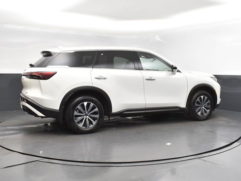 Used 2025 INFINITI QX60 Pure image 8