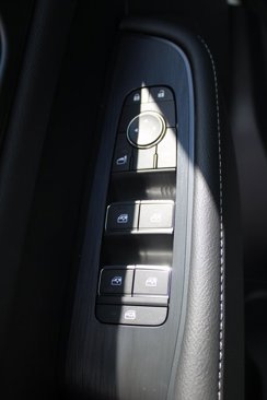 New 2026 Nissan Armada SV image 8