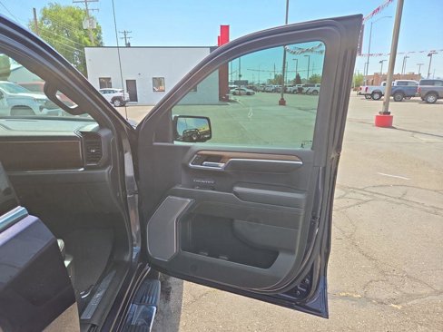 Used 2022 Chevrolet Silverado 1500 High Country w/ Technology Package image 37