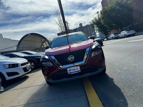Used 2021 Nissan Rogue SV image 6