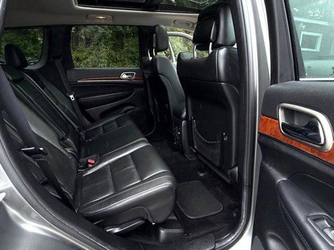 Used 2013 Jeep Grand Cherokee Limited w/ Trailer Tow Group IV image 33