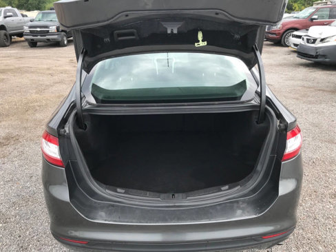 Used 2015 Ford Fusion SE image 15
