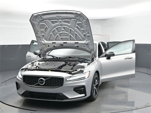 Used 2025 Volvo S60 B5 Plus w/ Protection Package Premier image 51