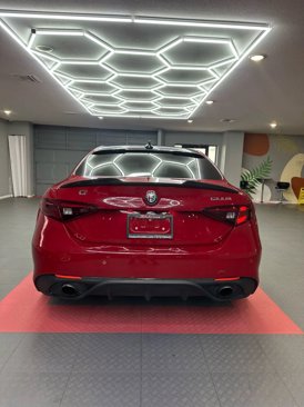 Used 2018 Alfa Romeo Giulia Ti Sport w/ Quick Order Package 22U Sport image 7