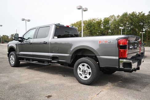 New 2025 Ford F250 XLT w/ 360-Degree Camera Package image 4