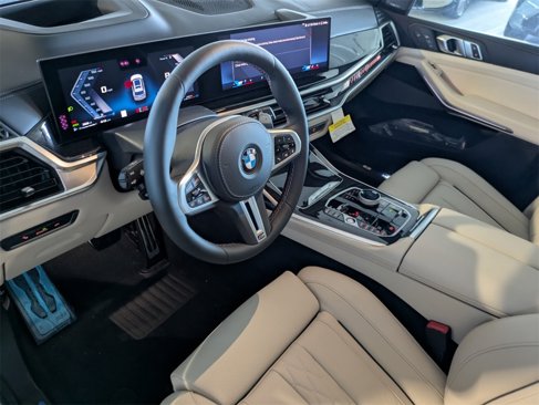 New 2026 BMW X7 M60i image 12