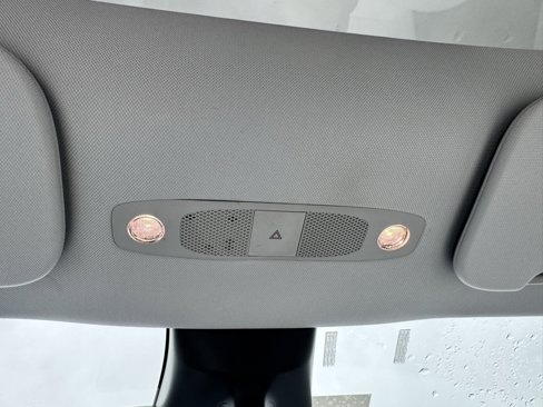 Used 2020 Tesla Model Y Performance image 21