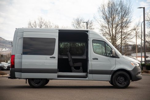 Used 2025 Mercedes-Benz Sprinter 2500 image 7