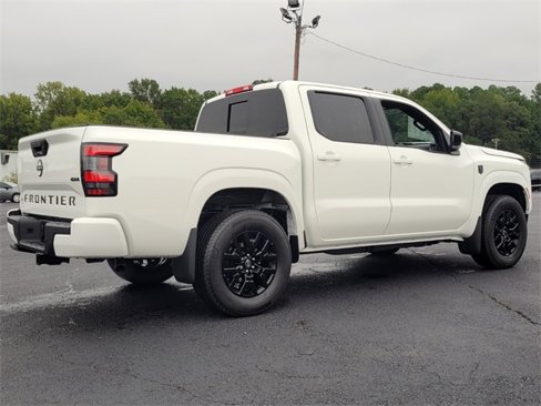 New 2026 Nissan Frontier SV image 3