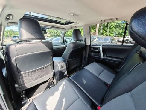 Used 2022 Toyota 4Runner SR5 Premium image 24
