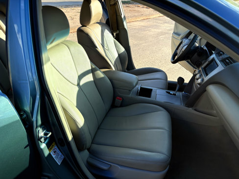 Used 2011 Toyota Camry LE image 14