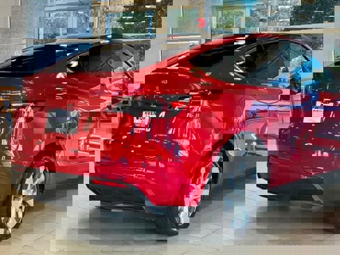 Used 2023 Tesla Model Y Long Range image 11