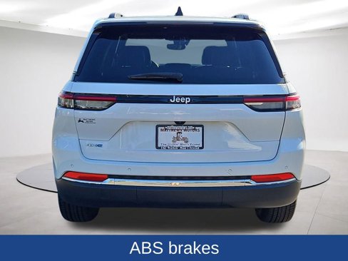 Used 2024 Jeep Grand Cherokee Limited 4xe image 6