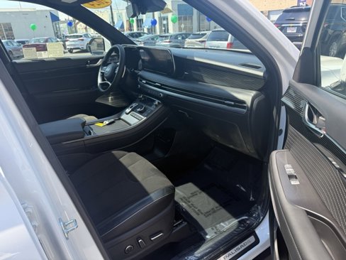 Used 2024 Hyundai Palisade Calligraphy image 13