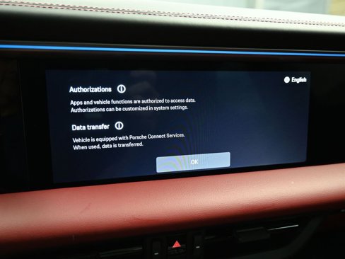 Certified 2025 Porsche Macan 4S Electric image 8
