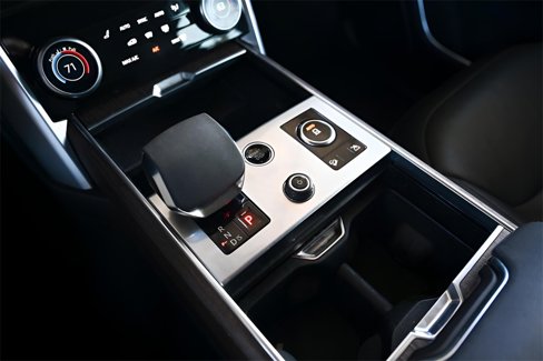 Used 2023 Land Rover Range Rover SE image 26