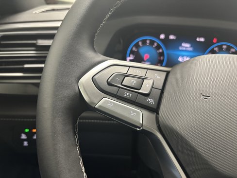 New 2026 Volkswagen Atlas Cross Sport SE image 50