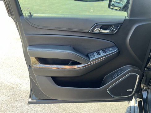 Used 2020 Chevrolet Suburban LT image 11