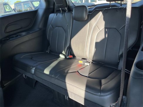 New 2026 Chrysler Voyager LX image 17