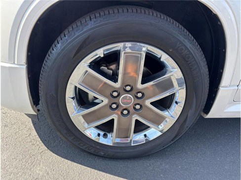 Used 2012 GMC Acadia Denali image 21