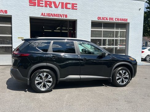 Used 2023 Nissan Rogue SV w/ SV Premium B Package image 8