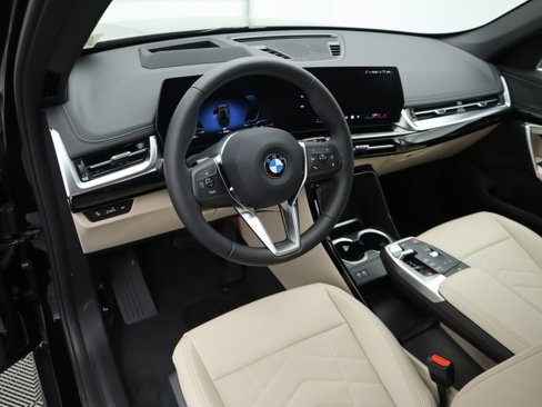 Used 2025 BMW X1 xDrive28i w/ Technology Package image 10