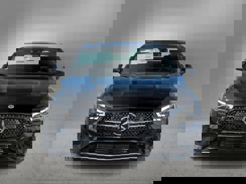 Used 2025 Mercedes-Benz CLA 250 4MATIC image 3