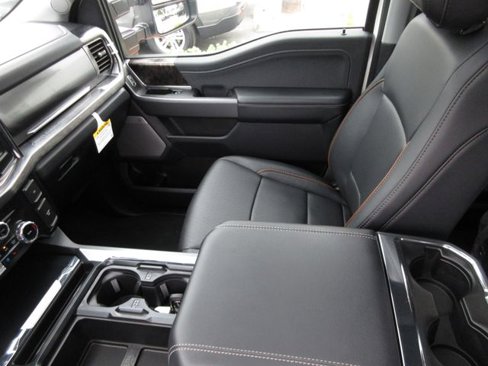 New 2025 Ford F250 Lariat image 23
