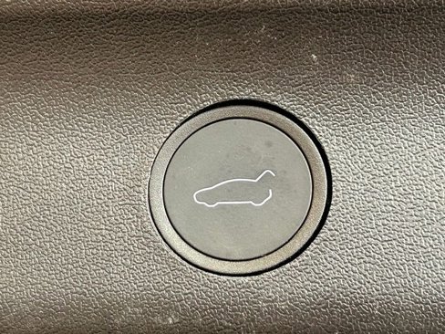 Used 2023 Tesla Model Y Long Range image 38