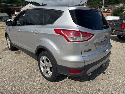 Used 2015 Ford Escape SE image 3