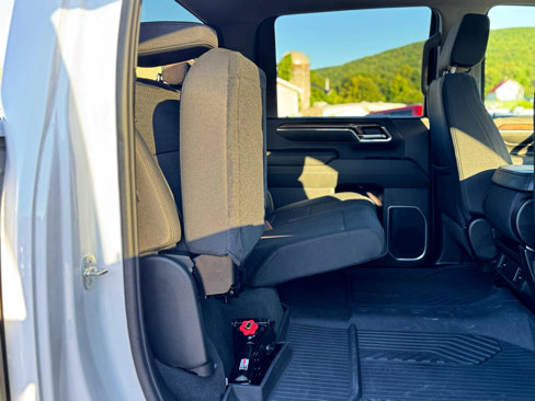 Used 2024 Chevrolet Silverado 2500 LT image 25