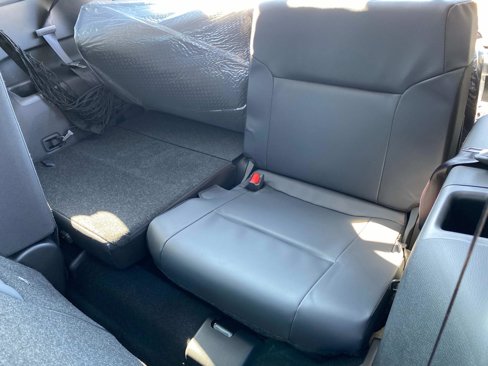New 2025 Mitsubishi Outlander SE image 8