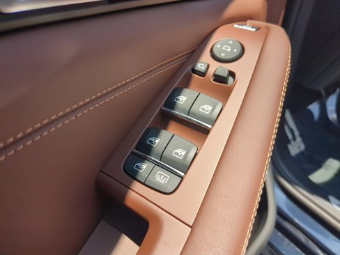 New 2026 BMW X7 M60i image 14