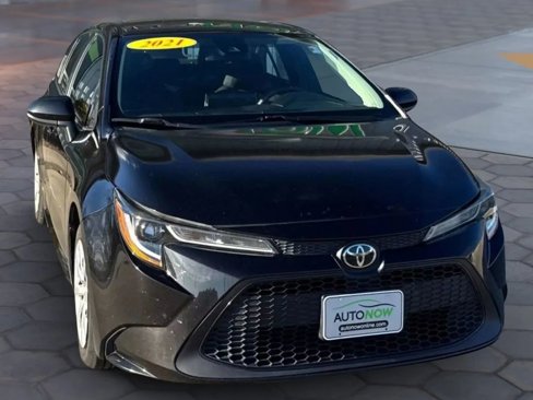 Used 2021 Toyota Corolla LE image 1