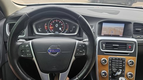 Used 2018 Volvo S60 T5 Inscription Platinum image 42
