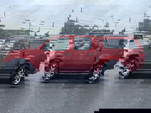 Used 2012 Nissan Frontier SL image 5