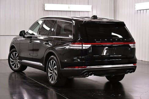 Used 2025 Lincoln Aviator AWD image 5